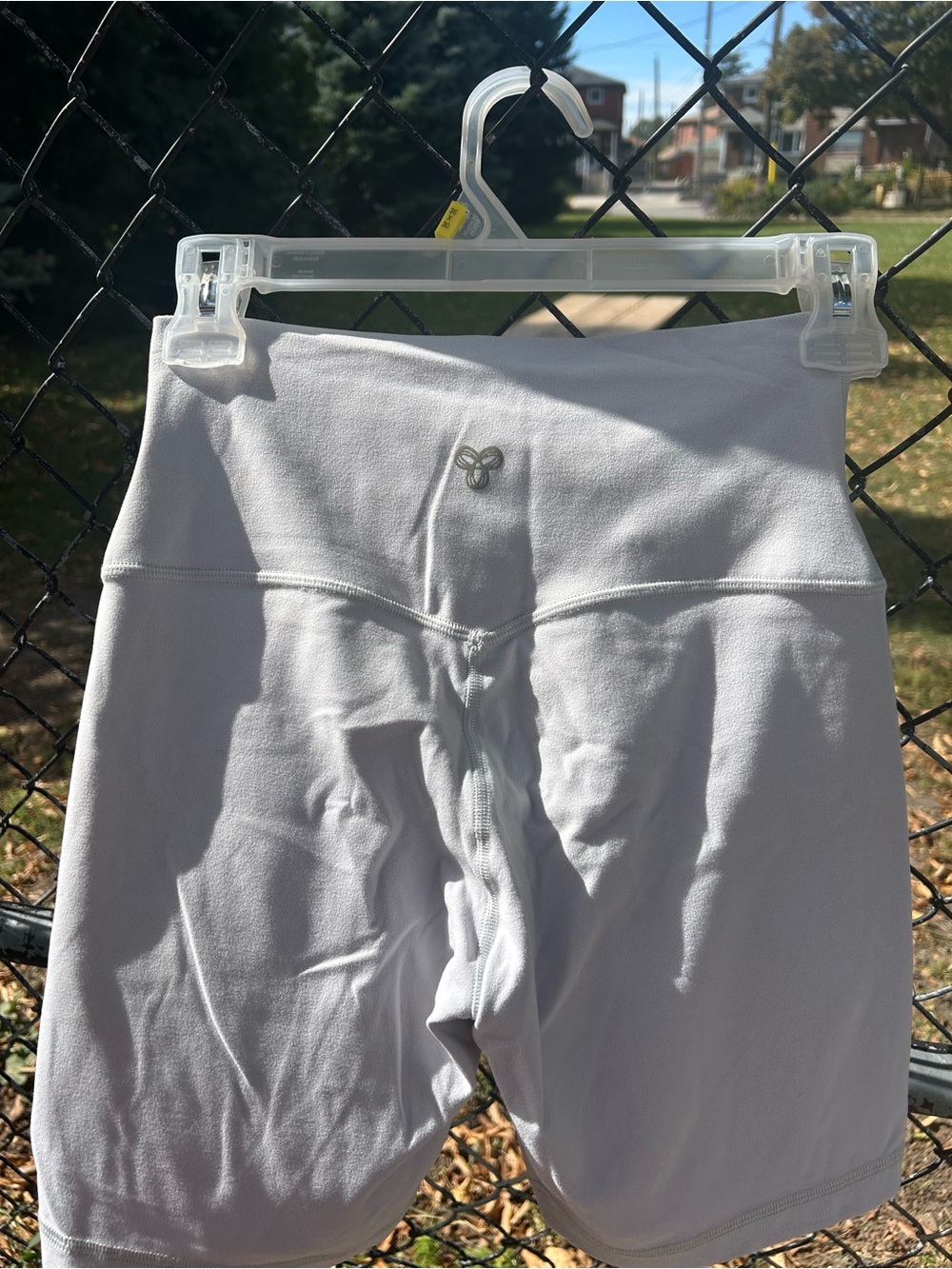 Aritzia Golden High-Rise Workout Shorts White Grey - Size 6 Great Condition